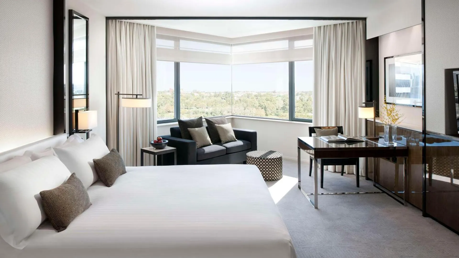 Crown Metropol Perth contacts